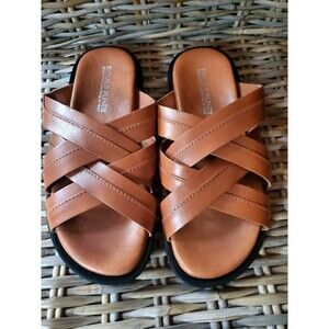 Mens Donald Pliner Sandals for Sale up to 90% Off: Poshmark display picture 1